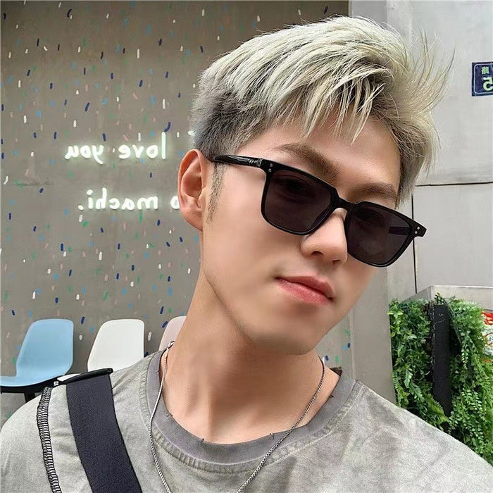 Wholesale Small Box Personalized Retro New Sunglasses for Men's Trendy Round Face, No Makeup, Slimming Glasses