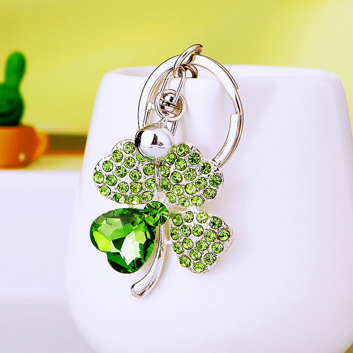 Wholesale Crystal Clover Flower Car Keychain Metal Cute Diamond Pendant Keychain Ring Gift