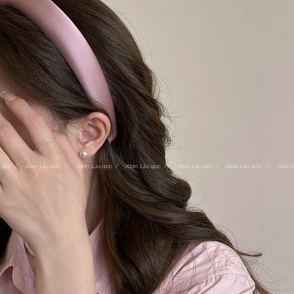 Wholesale Versatile satin headband for outings, high-end and fashionable pressed hair accessory