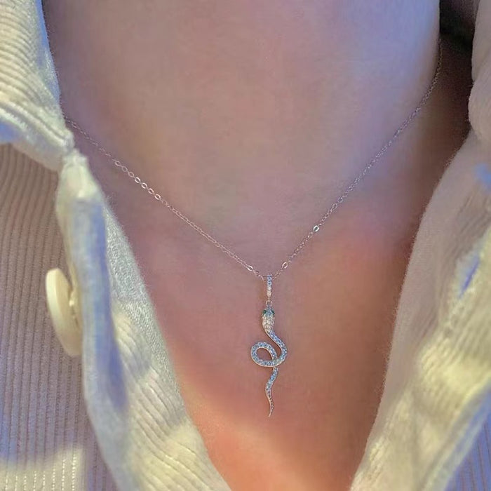 Wholesale Titanium steel necklace pendant, niche personalized design, collarbone chain, versatile accessories and accessories