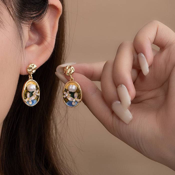 Wholesale Retro Zinc Alloy Earrings with Green Flower Design Jewelry Accessory