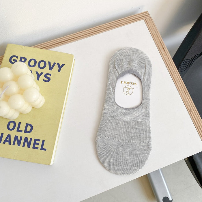 Wholesale Basic vertical silicone anti slip invisible socks, versatile and comfortable, thin socks