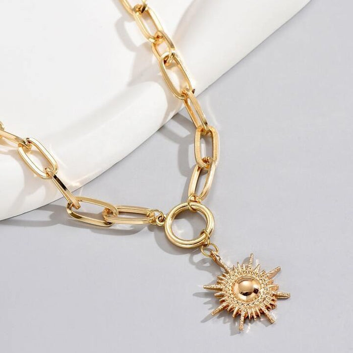 Wholesale New Sun Pendant Chain Necklace Fashion Commuter Accessories