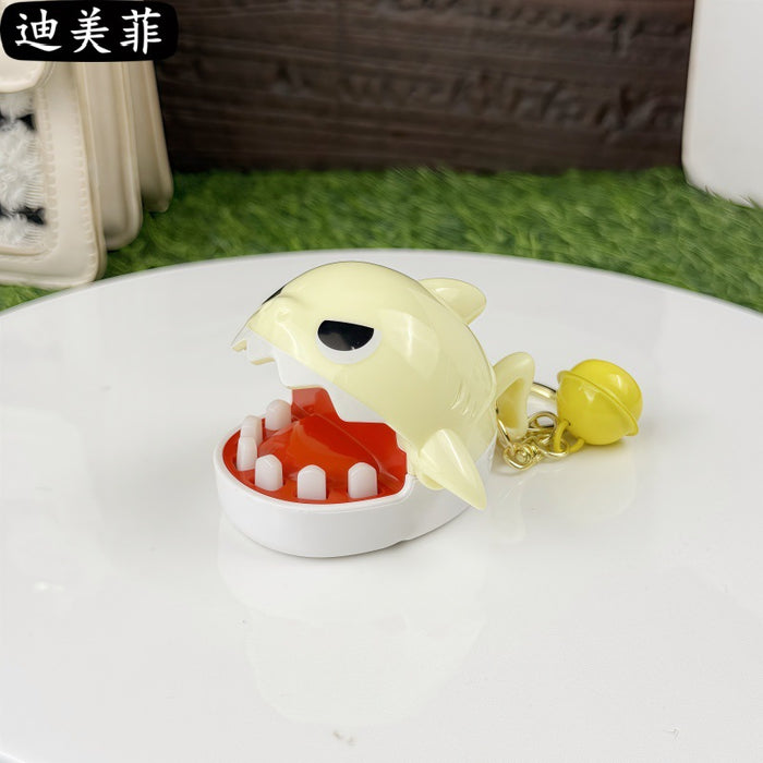 Wholesale Cartoon Bite Shark Keychain Bite Teeth Bite Fingers  Toy Doll Pendant Small Gift