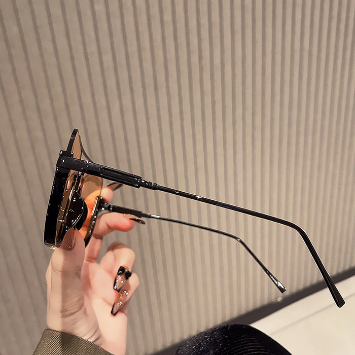 Wholesale New sunglasses, trendy sunglasses, retro double beam driving sunglasses, UV resistant sunglasses