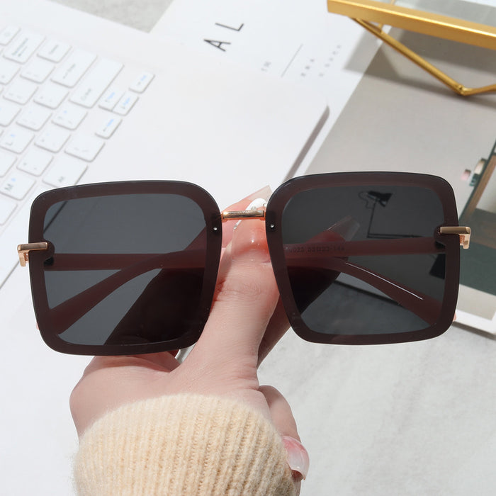 Wholesale Retro large frame square sunglasses for women's fashion street photography sunglasses glasses