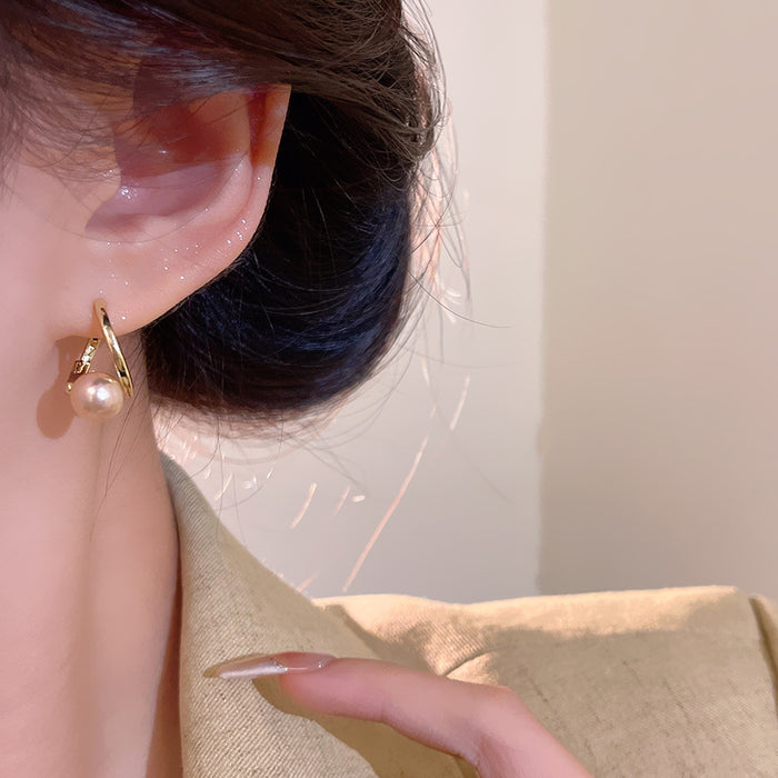 Wholesale Simple Champagne Pearl Ear Buckle Earring