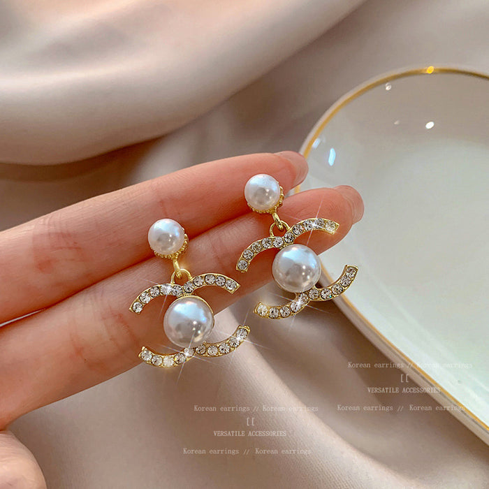 Wholesale Pearl Letter C Diamond Alloy Stud Earrings JDC-ES-QingH013
