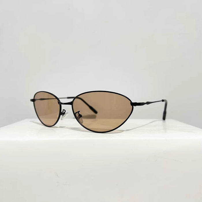 Wholesale Retro Future Technology Metallic Cat Eye Sunglasses Anti UV Sunglasses Fashion Texture