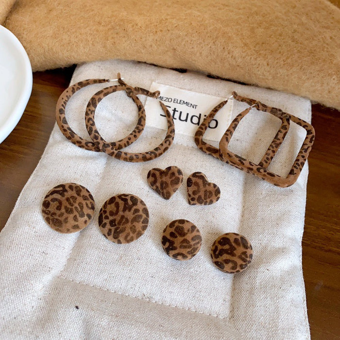 Wholesale Earrings French Retro Earrings High-end Temperament Earrings