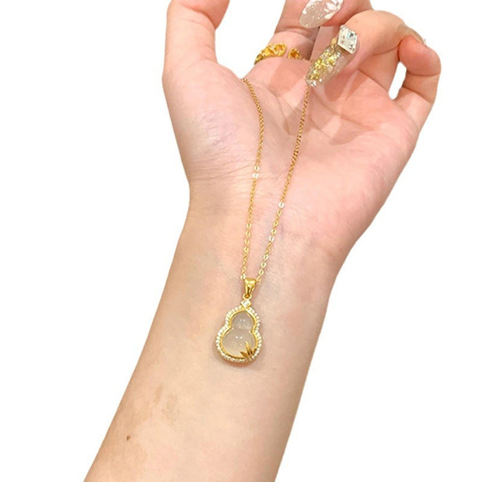 Wholesale  Golden Gourd Necklace for Women  Accessible Pendant Niche Design Elegant Clavicle Chain