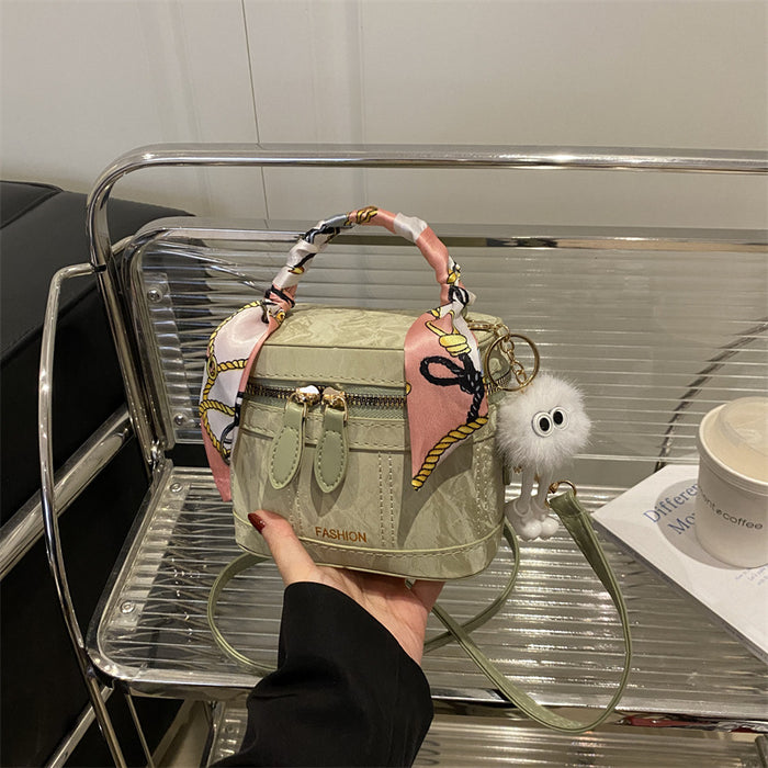 Wholesale Fashion single shoulder small square bag, niche design, crossbody bucket bag