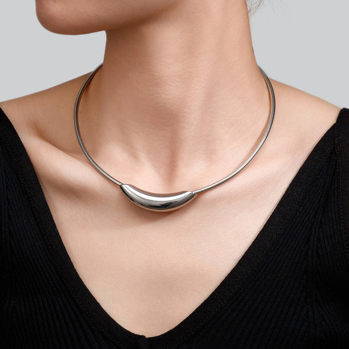 Wholesale 2pcs Heart-shaped choker hollow round snake chain magnetic opening stainless steel necklace
