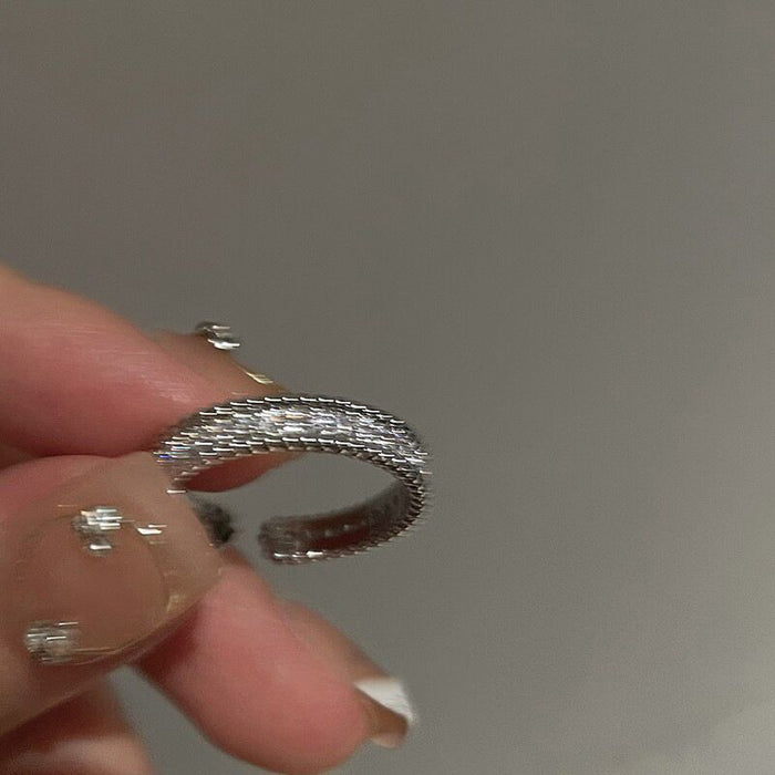 Wholesale Plain zircon metal ring set with niche design, simple index finger ring