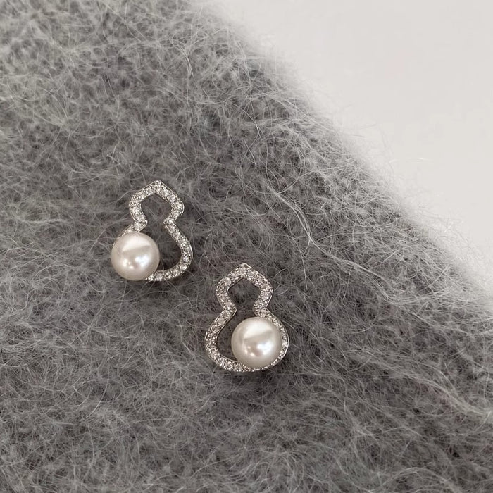 Wholesale Vintage pearl like micro inlaid zircon earrings, small and exquisite, versatile earrings with exquisite temperament