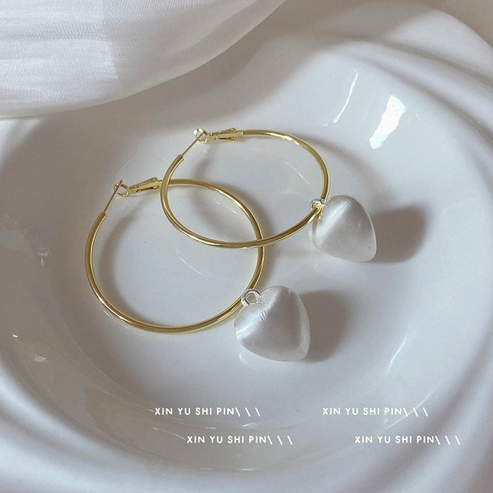 Wholesale Butterfly earrings, light luxury without ear holes and earrings