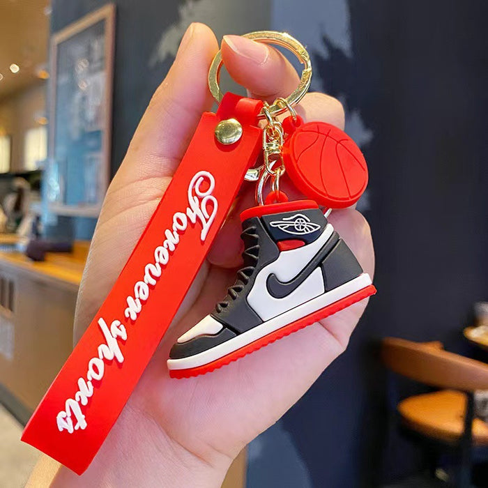 Wholesale Creative simulation model sneaker keychain pendant mini basketball shoe car key chain bag pendant