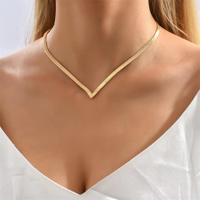 Wholesale Cold and simple temperament, geometric V-shaped necklace, women's metal snake bone necklace
