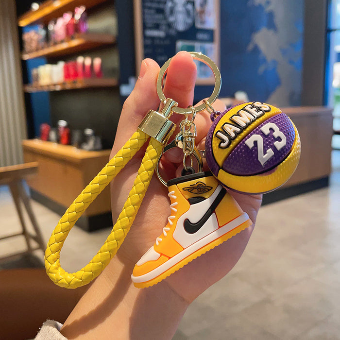 Wholesale Creative simulation model sneaker keychain pendant mini basketball shoe car key chain bag pendant