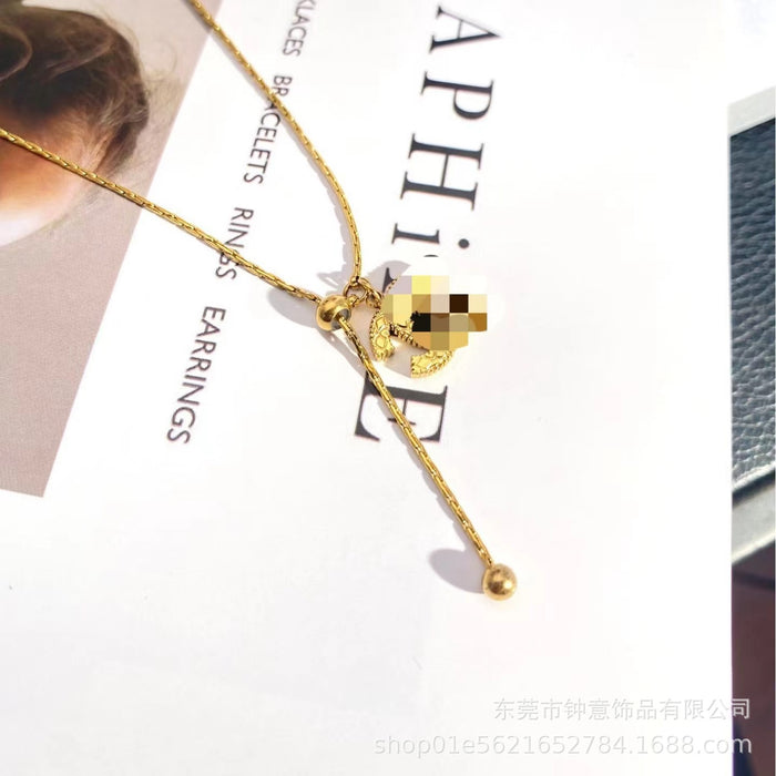 Wholesale titanium steel flower leather small man waist four-leaf necklace