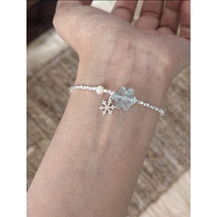 Wholesale Fragmented silver, snowflakes, pearls, exquisite personality, unique charm bracelet