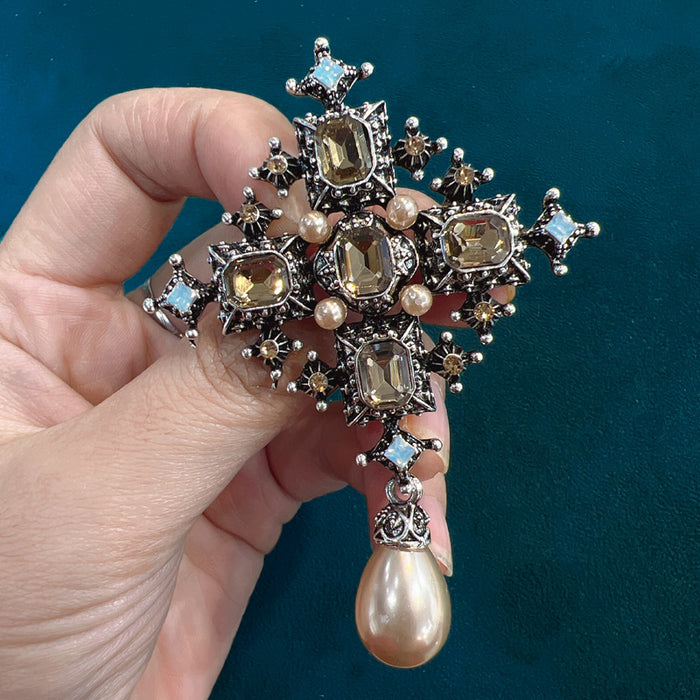 Wholesale Baroque Style Rhinestone Brooches Pearl Feminine Coat Pin Accessories