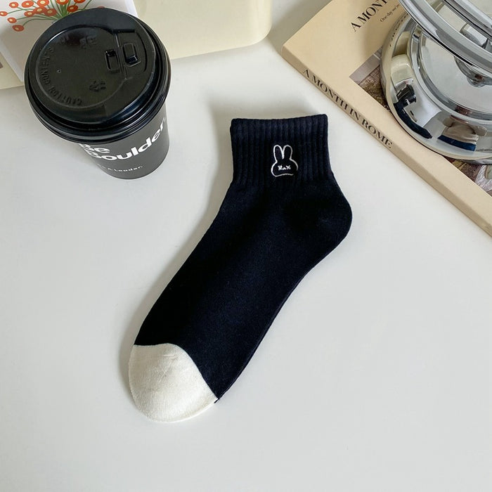 Wholesale Embroidered socks and socks