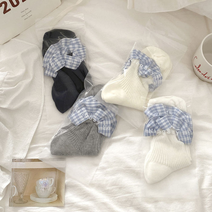 Wholesale Checkered lace mid tube socks, boneless and cute pile socks