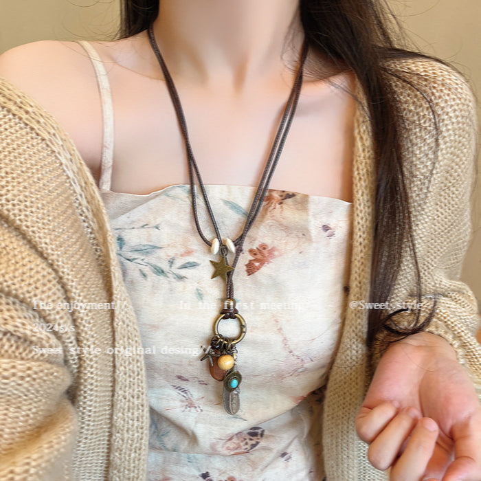 Wholesale Long feather necklace, women's layered sweater chain, neck chain accessory