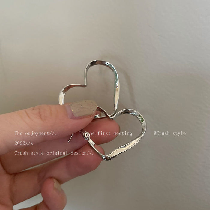 Wholesale 
High end irregular circle earrings for women, light luxury, niche design, exaggerated temperament, ear loops, ear buckles, and earrings