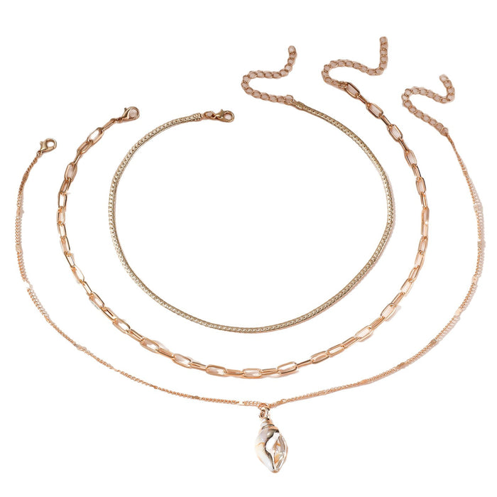 Wholesale Trendy natural conch pendant necklace, personalized and fashionable, versatile collarbone chain necklace wholesale