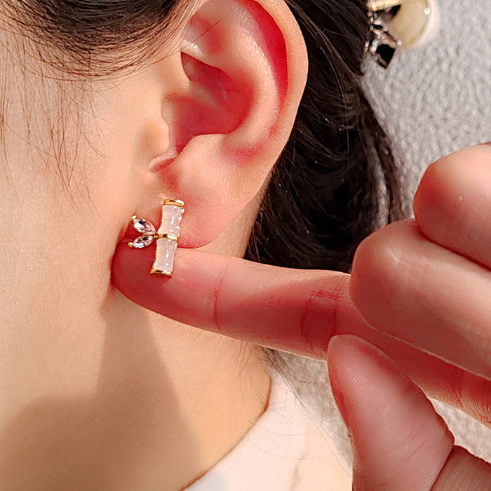 Wholesale Fashionable bamboo earrings, niche design, diamond inlaid, light luxury earrings, silver needles, personalized ear accessories