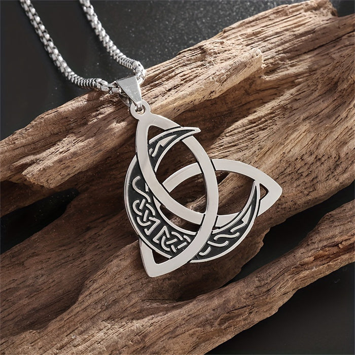 Wholesale Surrounded by retro and fashionable stainless steel pendant necklace
