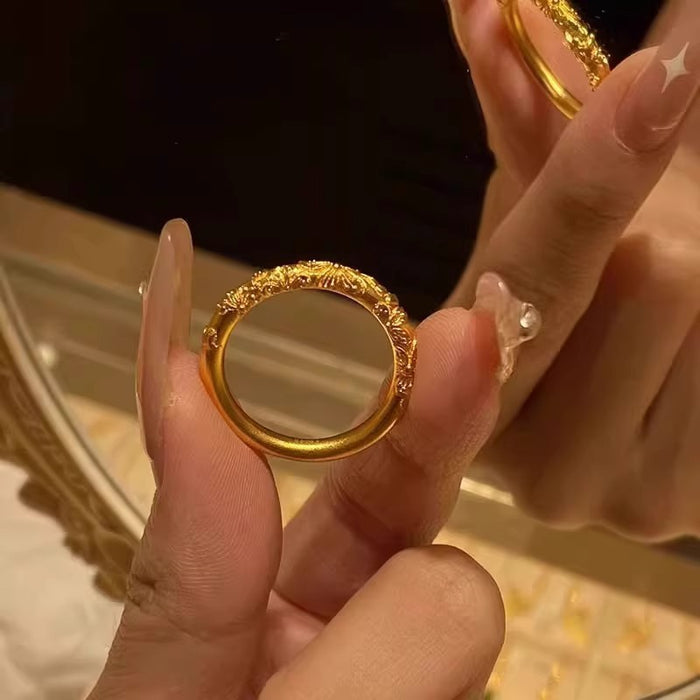 Wholesale Gold butterfly ring, niche design, light luxury temperament, fashionable and versatile flower ring