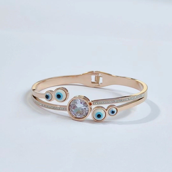 Wholesale Titanium steel color-preserving bracelet with diamond setting