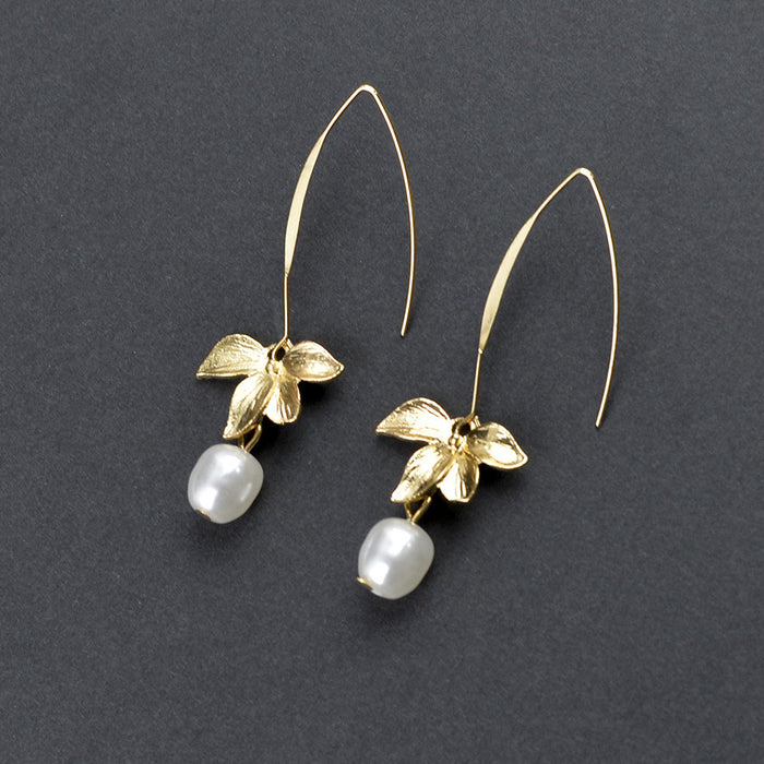 Wholesale 2pcs Retro Round Flower Tassel Earrings