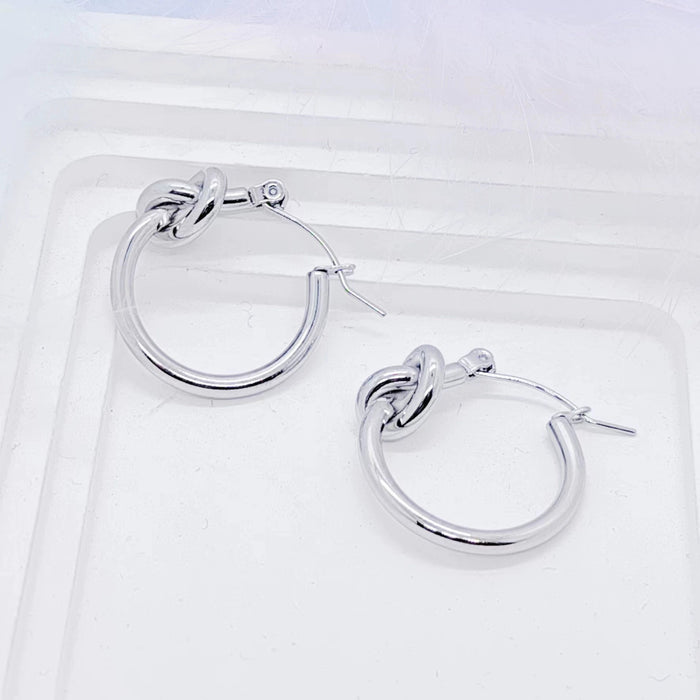 Wholesale Stainless steel electroplating simple niche classic knot earrings and earrings wholesale