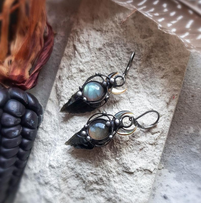 Wholesale Witch Black Arrow Pearl Earrings