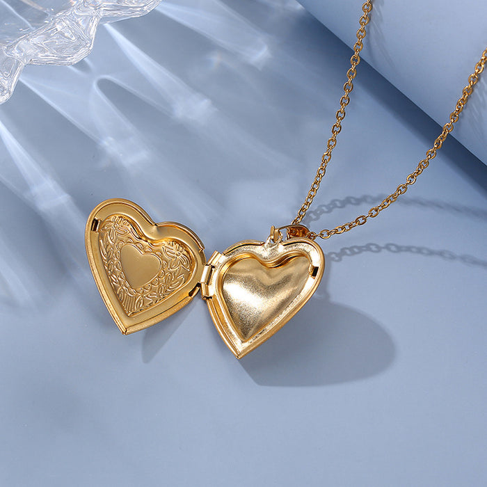Wholesale Imitation Gold Heart Pendant Necklace Zinc Alloy Valentine' s Day Gift