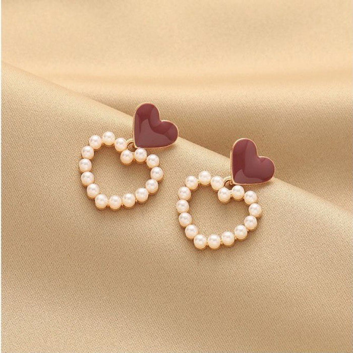 Wholesale Retro Love Earrings with High Quality and Charm, Pearl Versatile Round Face Earrings, New Style