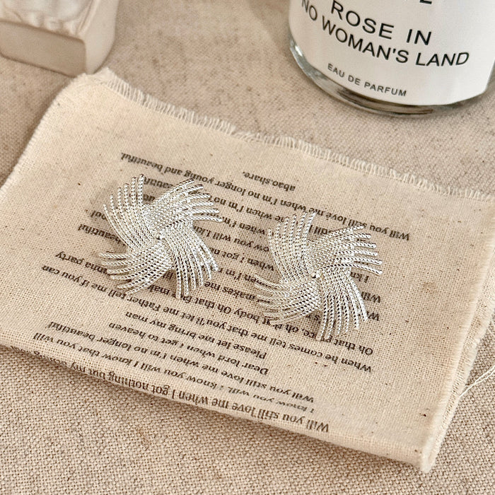 Wholesale Personalized and fashionable windmill earrings with high-end and niche style