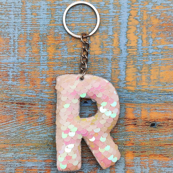 Wholesale Colorful sequin keychain pendant with letters, car luggage accessories