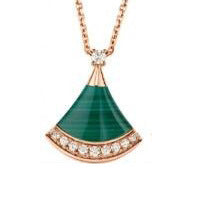 Wholesale Small skirt fan-shaped necklace silver light luxury niche shell