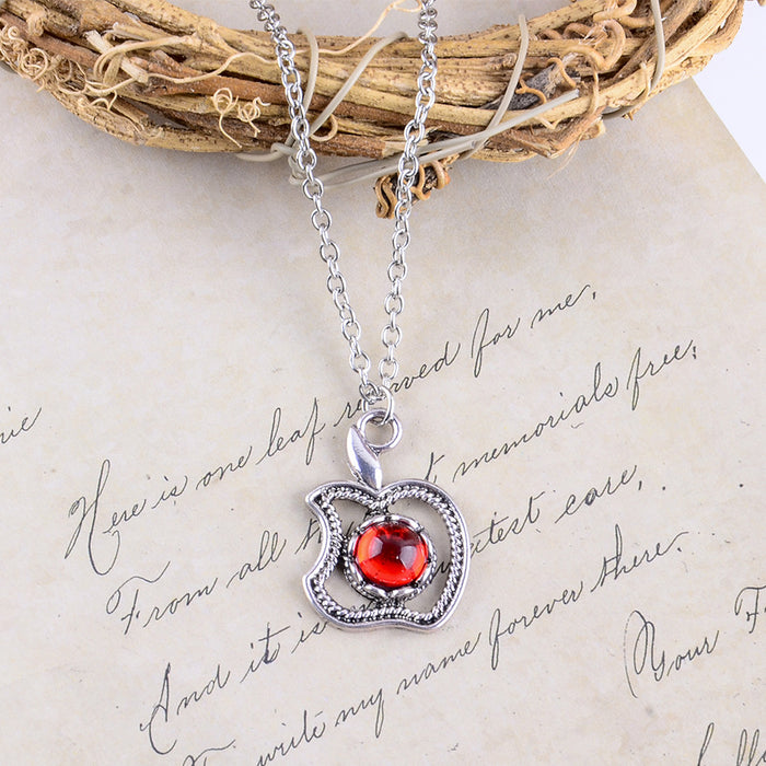 Wholesale Creative retro and fun styling with inlaid ruby necklace, elegant and light luxury accessories