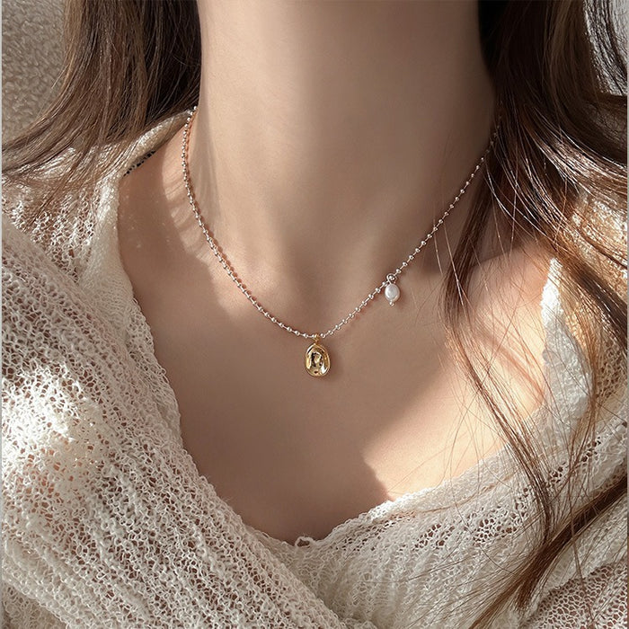 Wholesale Pearl necklace for women, light luxury, niche design, high-end feeling, collarbone chain, retro necklace, sweater chain, accessory