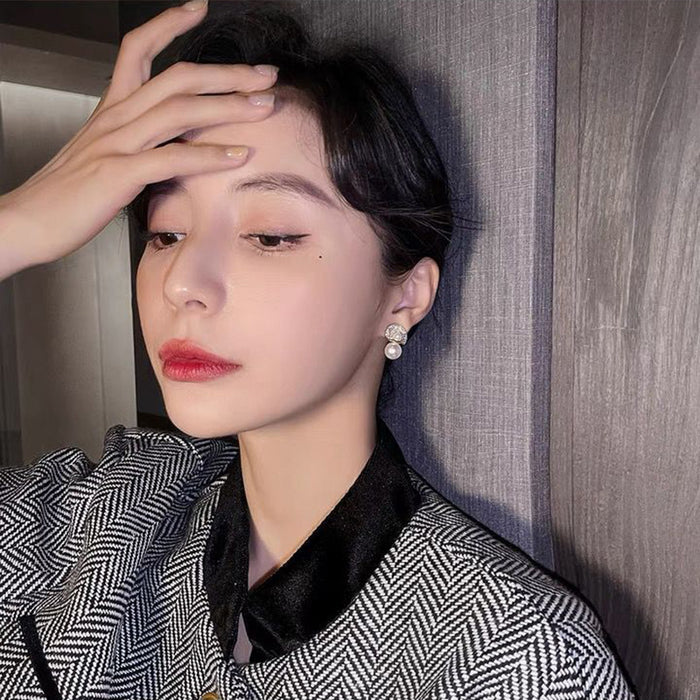 Wholesale socialite elegant golden pearl earrings earrings casual all-match earrings