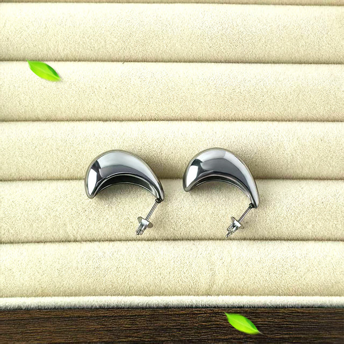 Wholesale Advanced design, natural water droplet shaped earrings, simple temperament, titanium steel, fashionable and versatile earrings