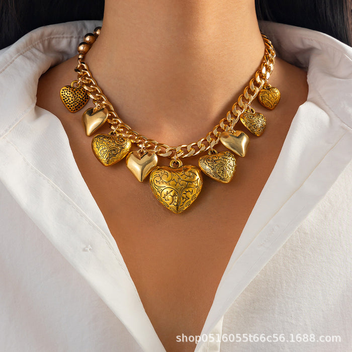 Wholesale New retro heart-shaped necklace with fashionable punk pattern, heart-shaped collarbone chain, exquisite personalized jewelry