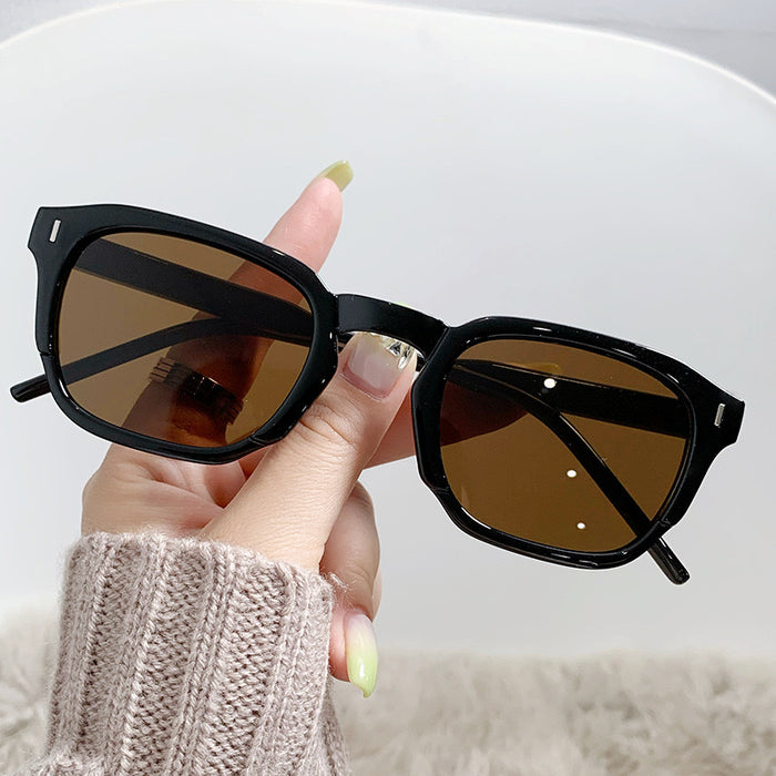 Wholesale Small frame sunglasses for UV protection, outdoor sun protection, fashion trends, personalized sunglasses