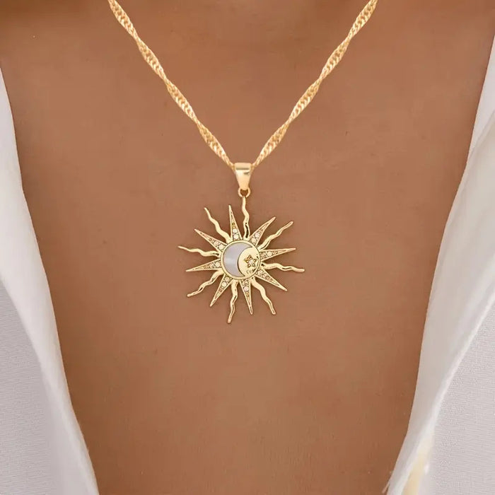 Wholesale Multi-Layer Sun Pendant Necklace Gold Alloy Trendy Fashion Accessory